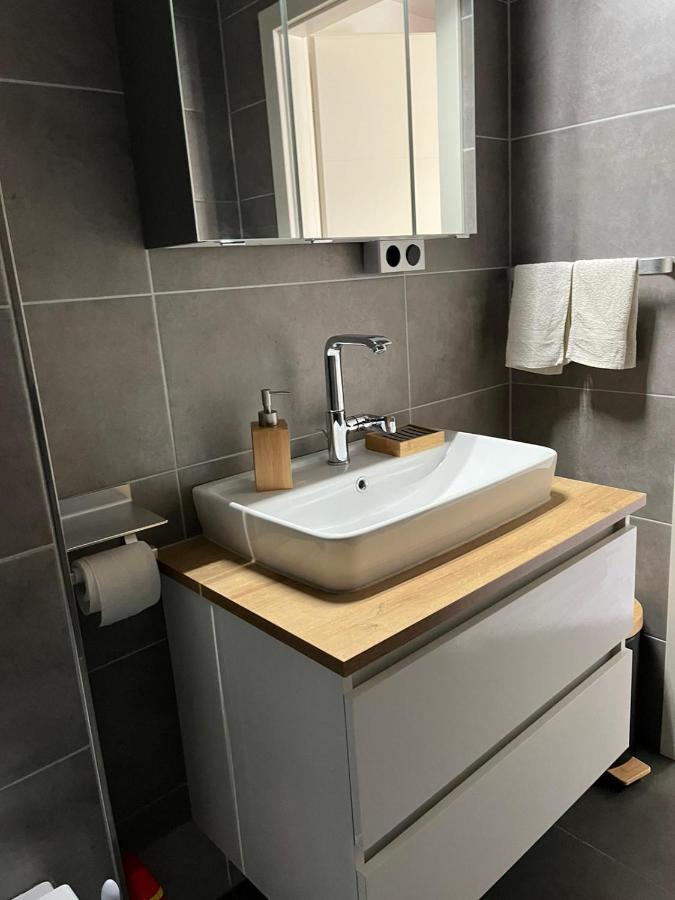 Moderne, Ruhige Ferienwohnung , Ideal Zum Abschalten Hadamar Екстериор снимка